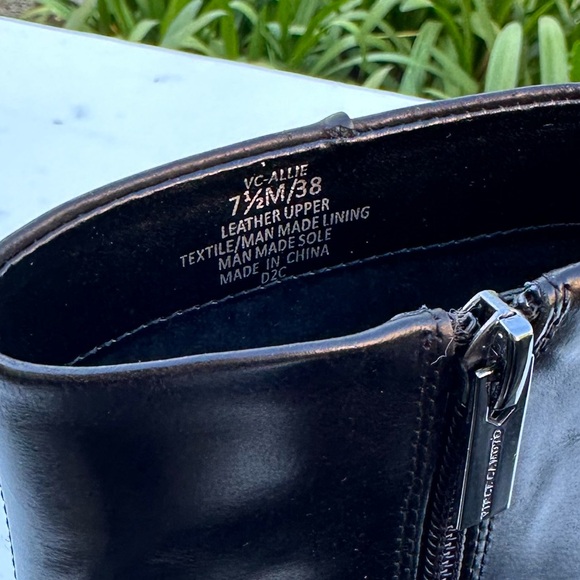 Vince Camuto Black Ankle Booties Size 7.5M - Picture 4 of 6